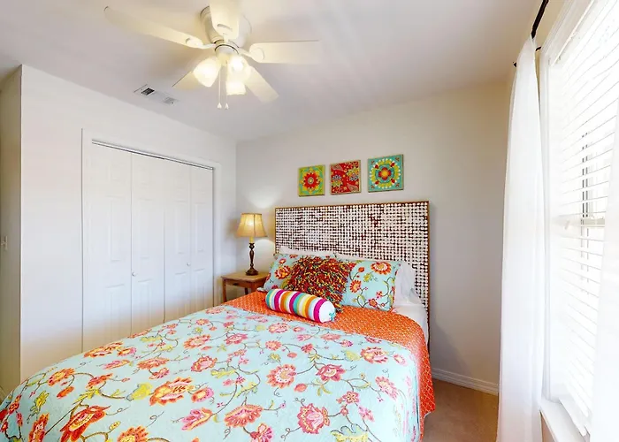 Tranquil Gulf Escape With 2 Decks Access Nearby Ac & Free Wifi Holiday home *